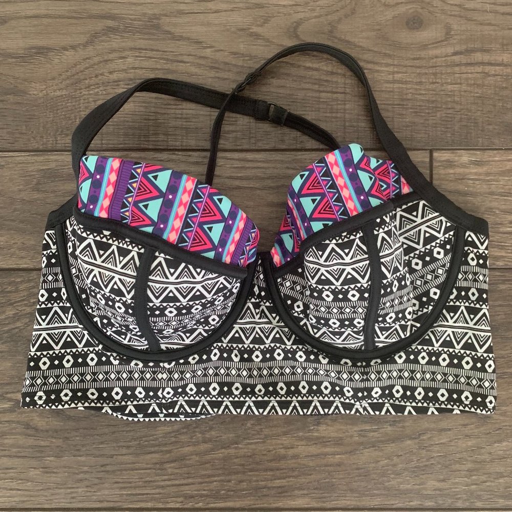 TORRID GEO COLORBLOCK PRINT UNDERWIRE BIKINI TOP